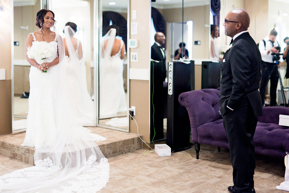 Dallas Wedding- Texas- Pharris Photography- Chelsea + Aaron