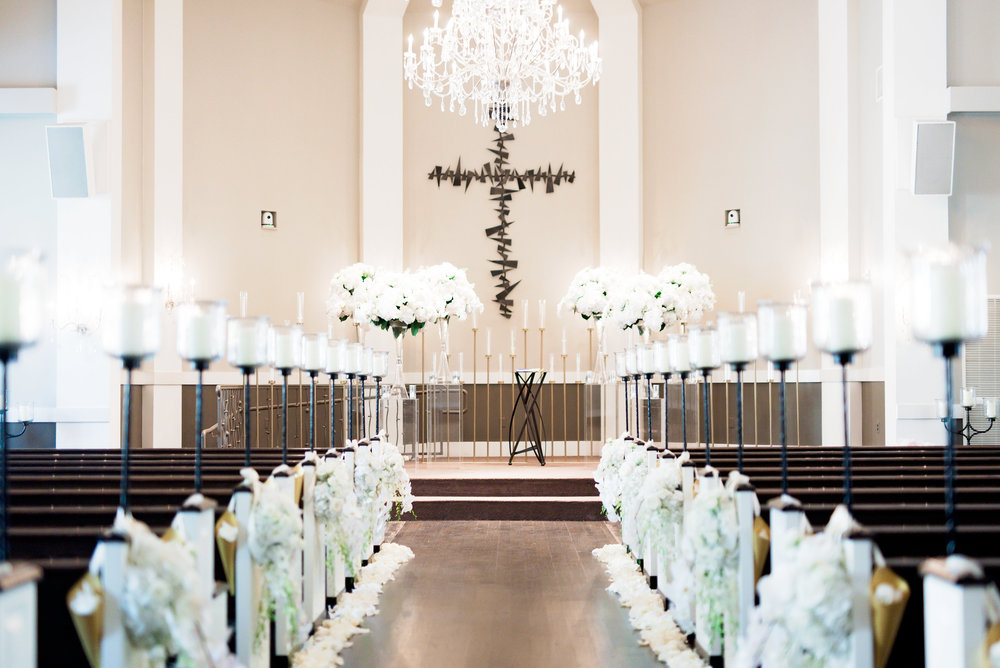 Dallas Wedding- Texas- Pharris Photography- Chelsea + Aaron- Floral Arrangements- Chapel