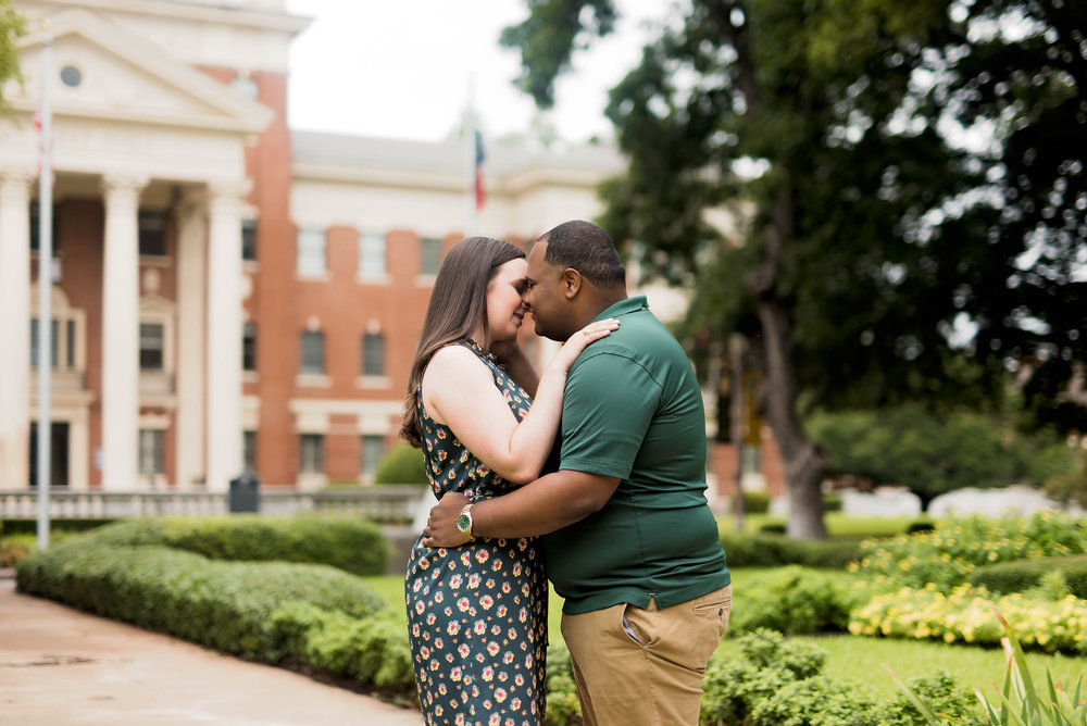 Baylor University- Engagement Shoot- Pharris Photography- Lawren + Dominic