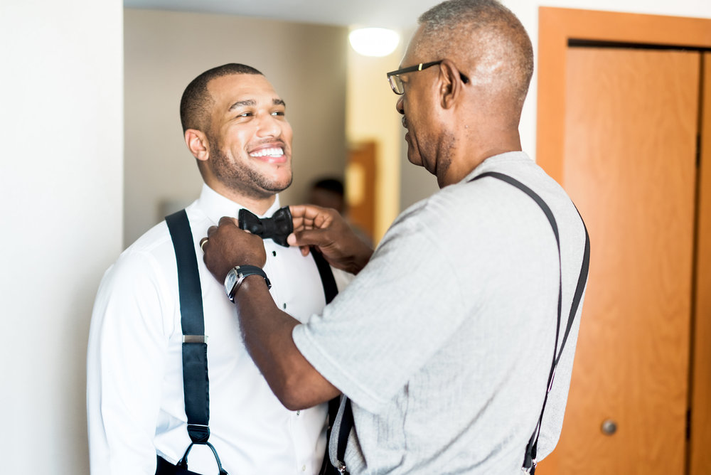 Pharris Photography- Texas Wedding- Noelle + Sullivan- Groom- Getting Ready