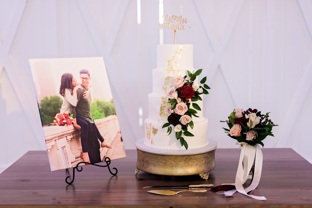 Texas Wedding- Pharris Photography- Melody + Moses- Wedding Details- Wedding Cake