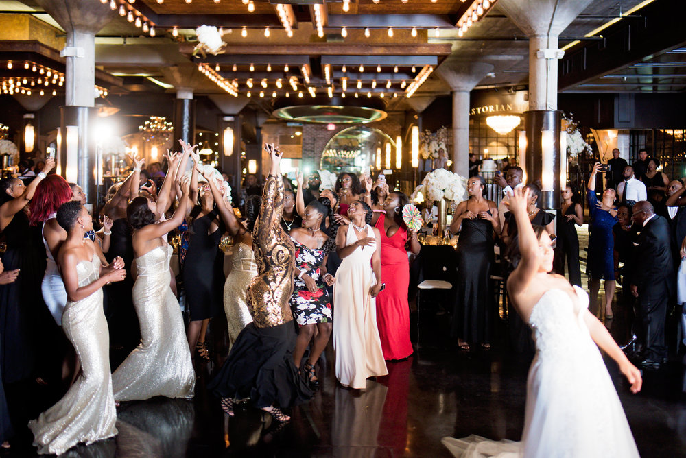 Houston Wedding- Pharris Photography- Reception- Ashley + David- Bouquet Toss