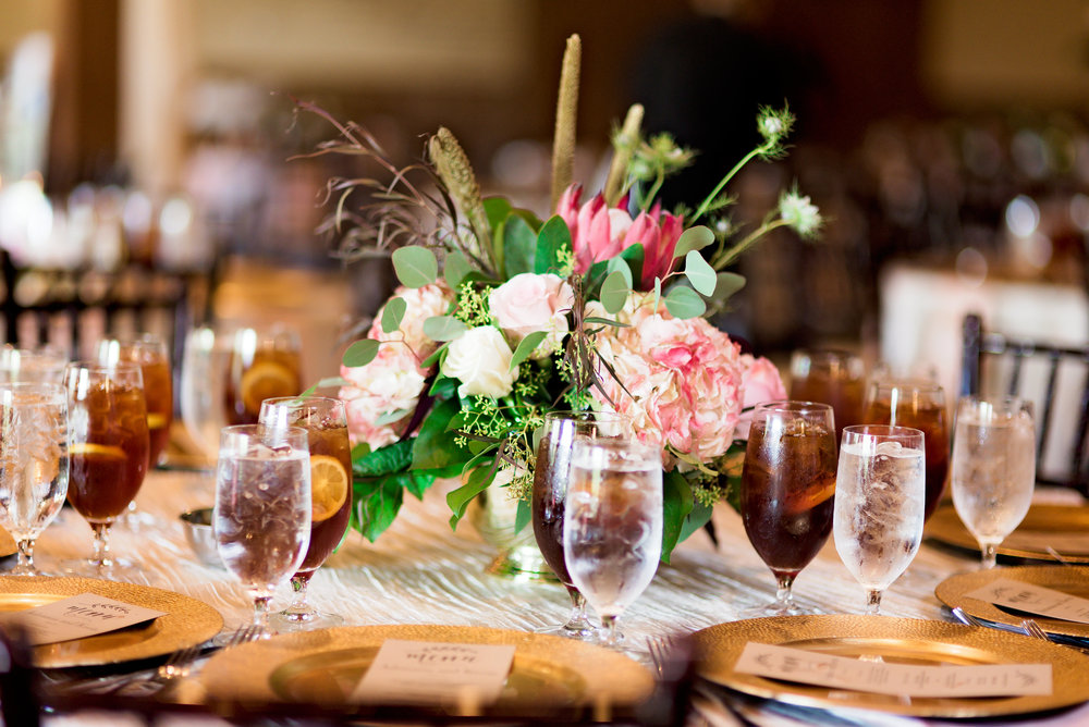 New Braunfels Wedding- Pharris Photography- Reception- Adrianna + Kevin- Tablescape- Table Decor