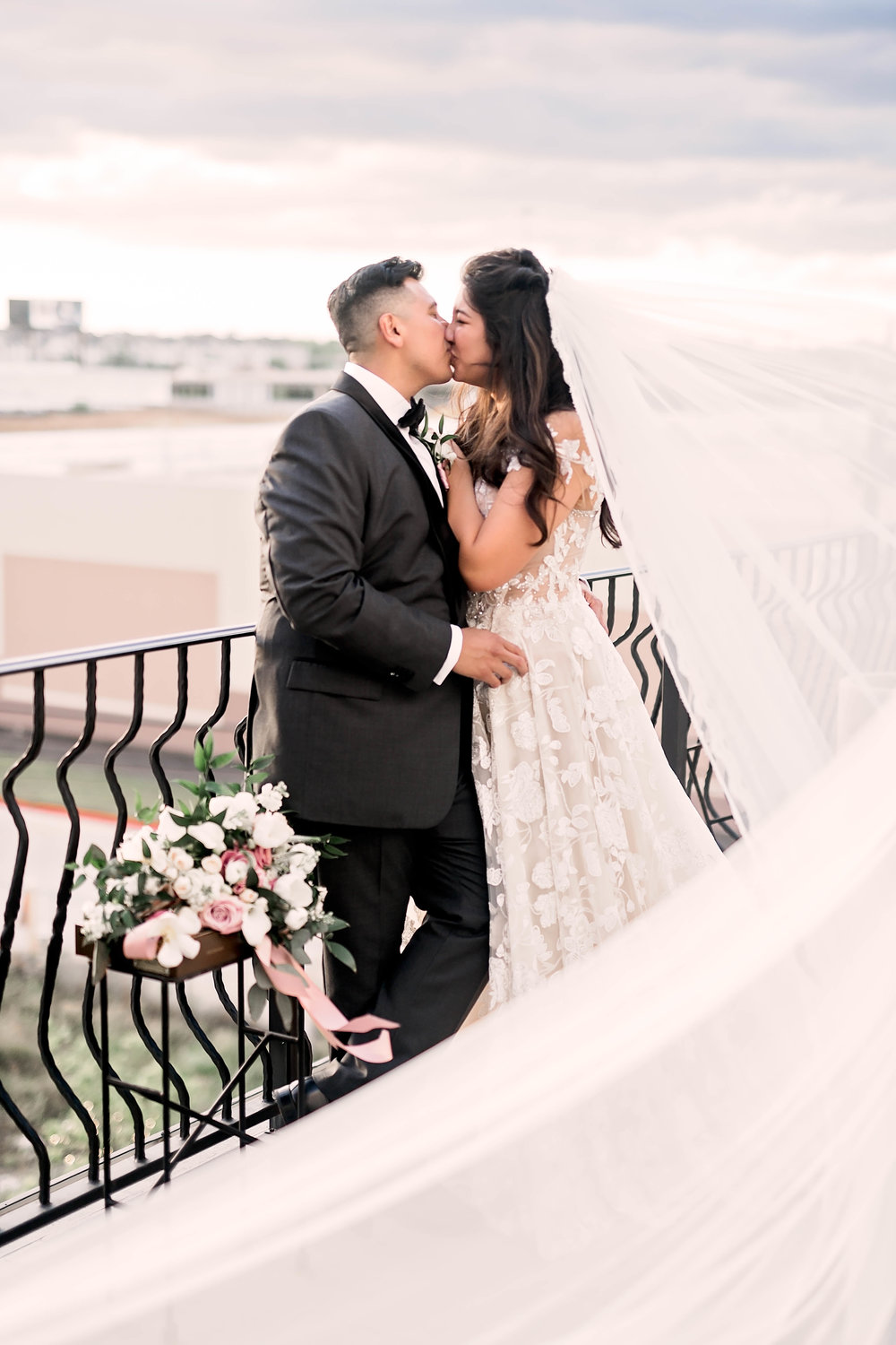 Houston Wedding- Pharris Photography- Couple- Kaimyn + Ezra- Bride &amp; Groom