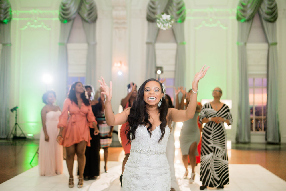 Tulsa Wedding- Pharris Photography- Reception- Darla + Quinton- Bouquet Toss