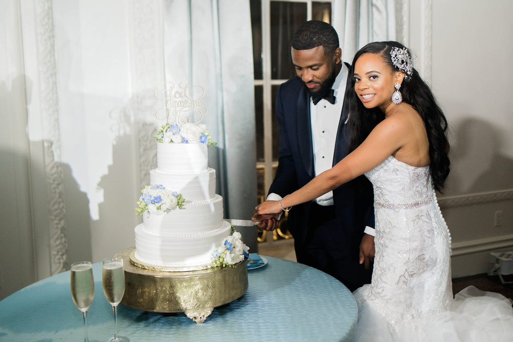 Tulsa Wedding- Pharris Photography- Reception- Darla + Quinton- Cake Tasting