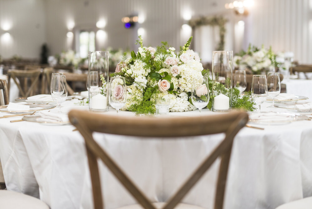 Dallas Wedding- Pharris Photography- Reception- Alexiss + Chaz- Tablescape- Florals