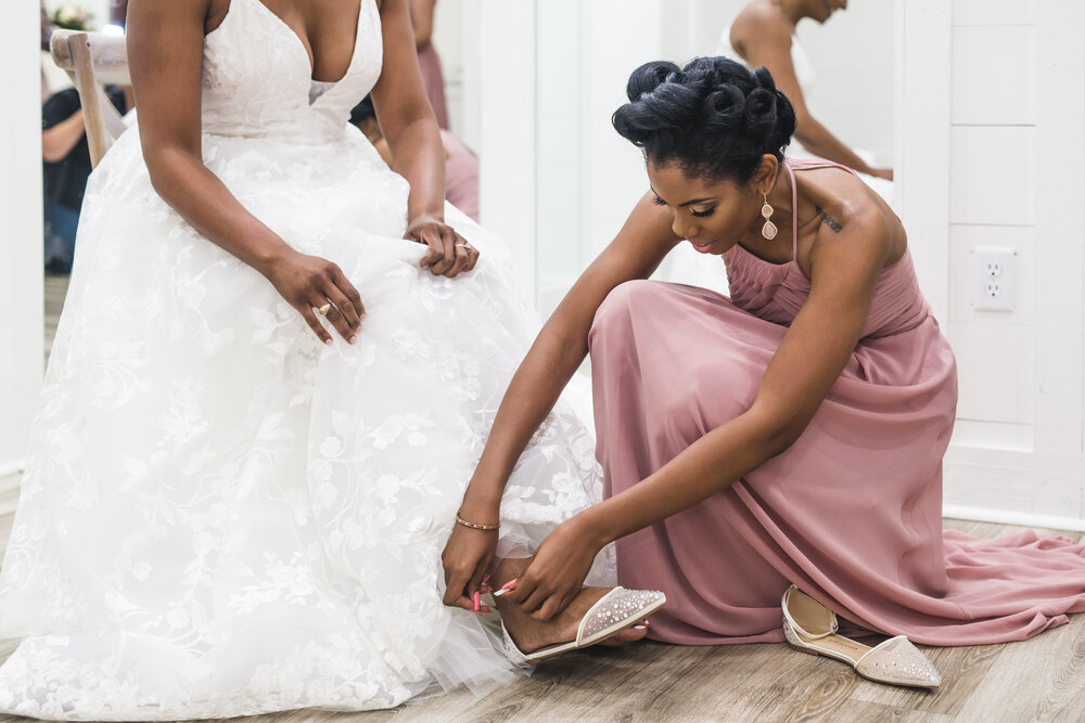 Dallas Wedding- Pharris Photography- Getting Ready- Alexiss + Chaz- Maid of Honor