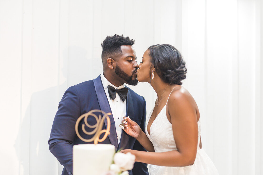 Dallas Wedding- Pharris Photography- Reception- Alexiss + Chaz- Cake Tasting