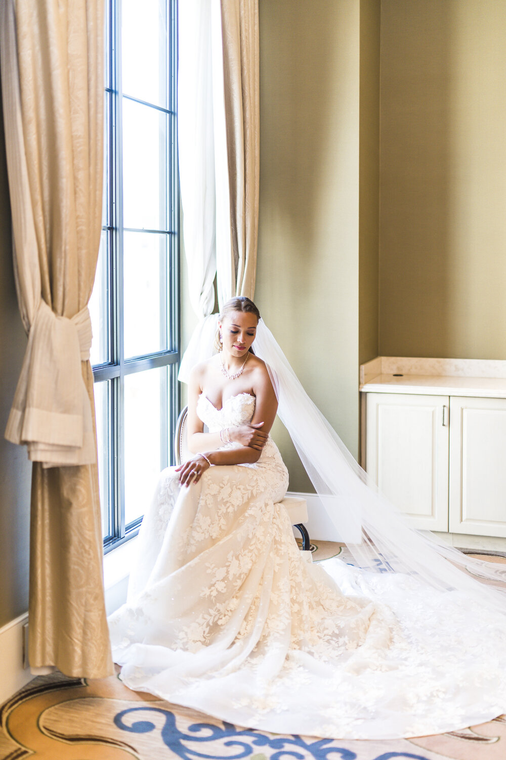 San Antonio Wedding- Elian Hotel and Resort- Pharris Photography- Getting Ready- Amber + Kodi- Bride