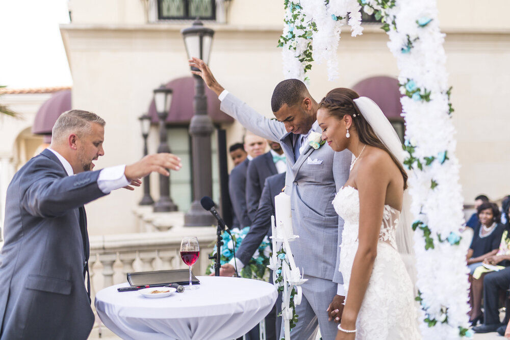 San Antonio Wedding- Elian Hotel and Resort- Pharris Photography- Ceremony- Amber + Kodi- Just Married