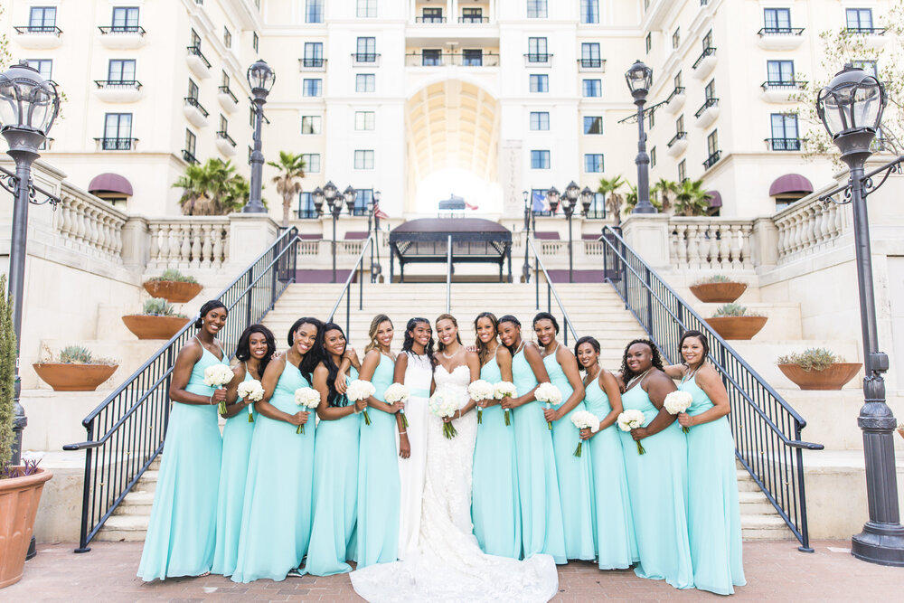 San Antonio Wedding- Elian Hotel &amp; Resort- Pharris Photography- Bridal Party- Amber + Kodi- Bride &amp; Bridesmaids 