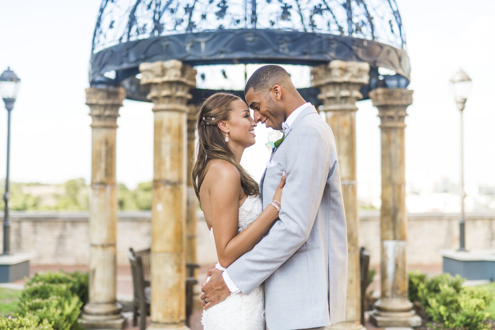 San Antonio Wedding- Elian Hotel and Resort- Pharris Photography- Couple- Amber + Kodi- Bride &amp; Groom