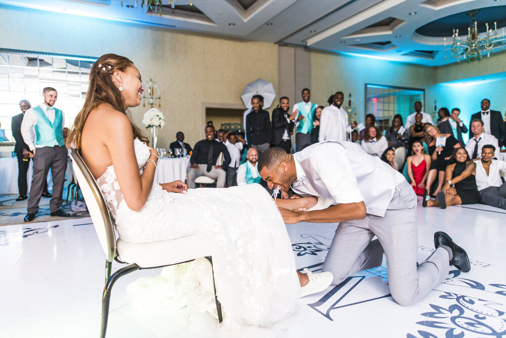 San Antonio Wedding- Elian Hotel and Resort- Pharris Photography- Reception- Amber + Kodi- Garter Toss