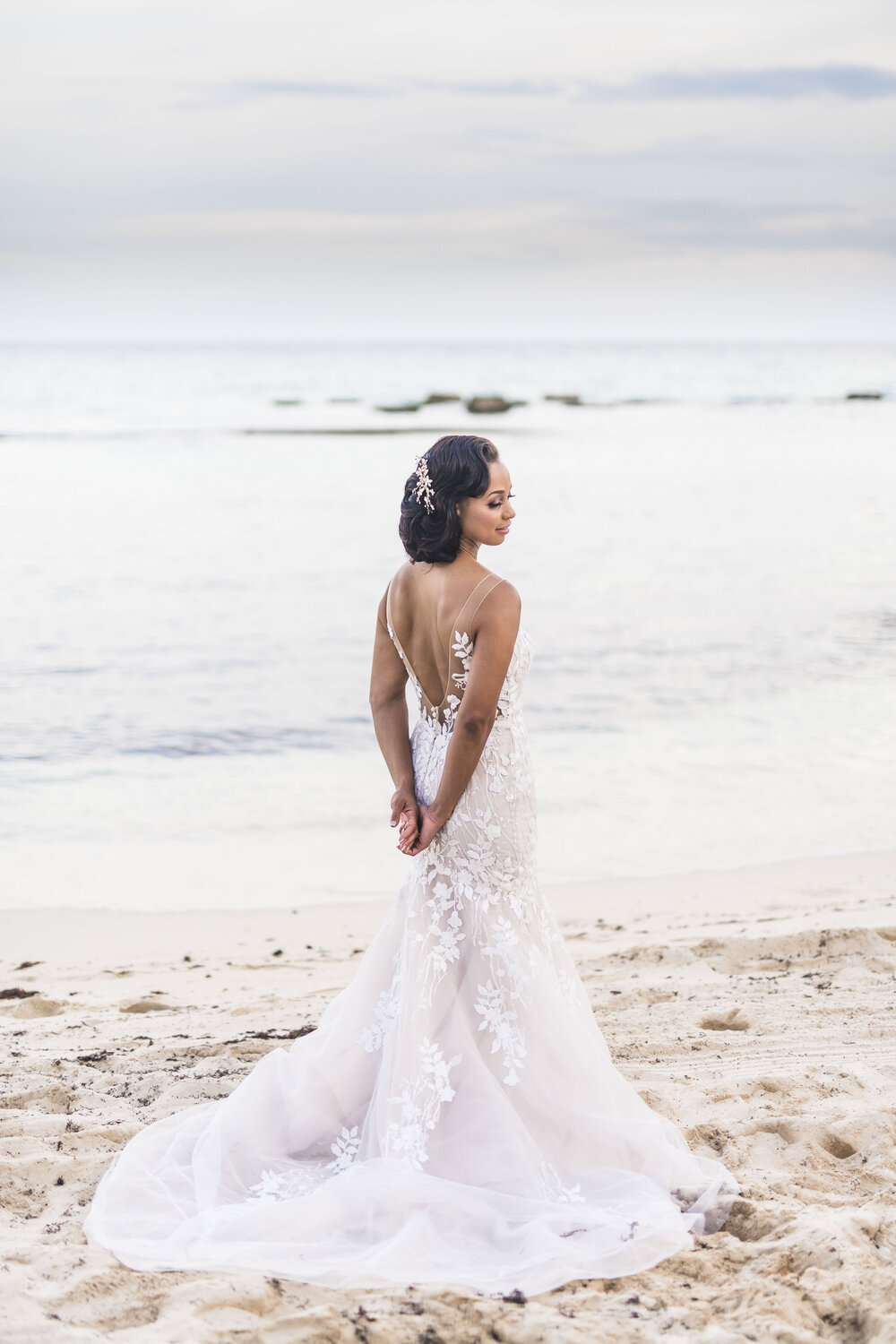 Cancún Wedding- Ed Dorado Royale Resort- Pharris Photography- Couple- Carrie + Eugene- Bride