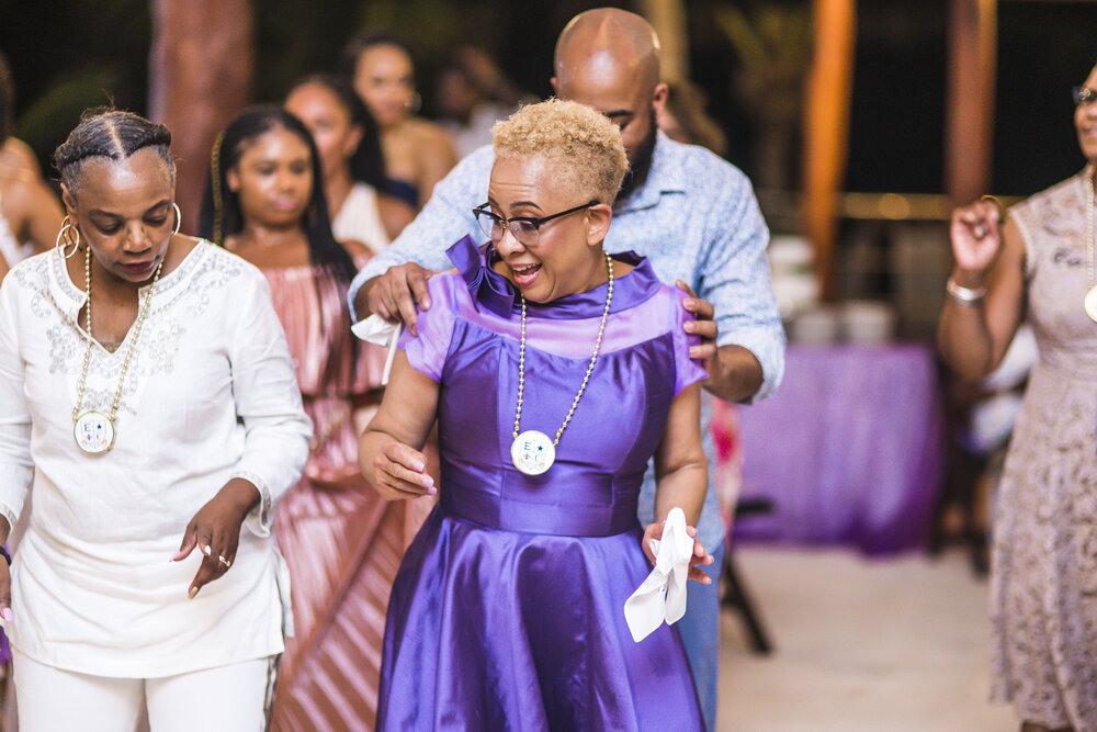 Cancún Wedding- Ed Dorado Royale Resort- Pharris Photography- Reception- Carrie + Eugene- Dance Floor