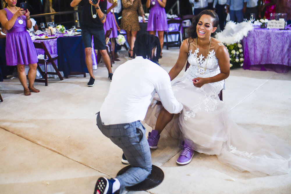 Cancún Wedding- Ed Dorado Royale Resort- Pharris Photography- Reception- Carrie + Eugene- Garter Toss