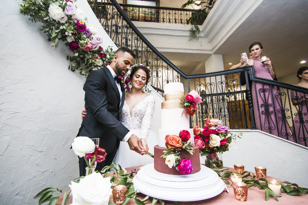 Jonestown Wedding- Villa Antonia- Pharris Photography- Reception- Phil + Laura- Cake Tasting