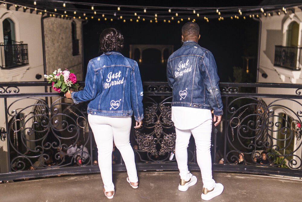 Dallas Wedding- Knotting Hill Place- Pharris Photography- Reception- Alfred + Breanna- Bouquet and Garter Toss