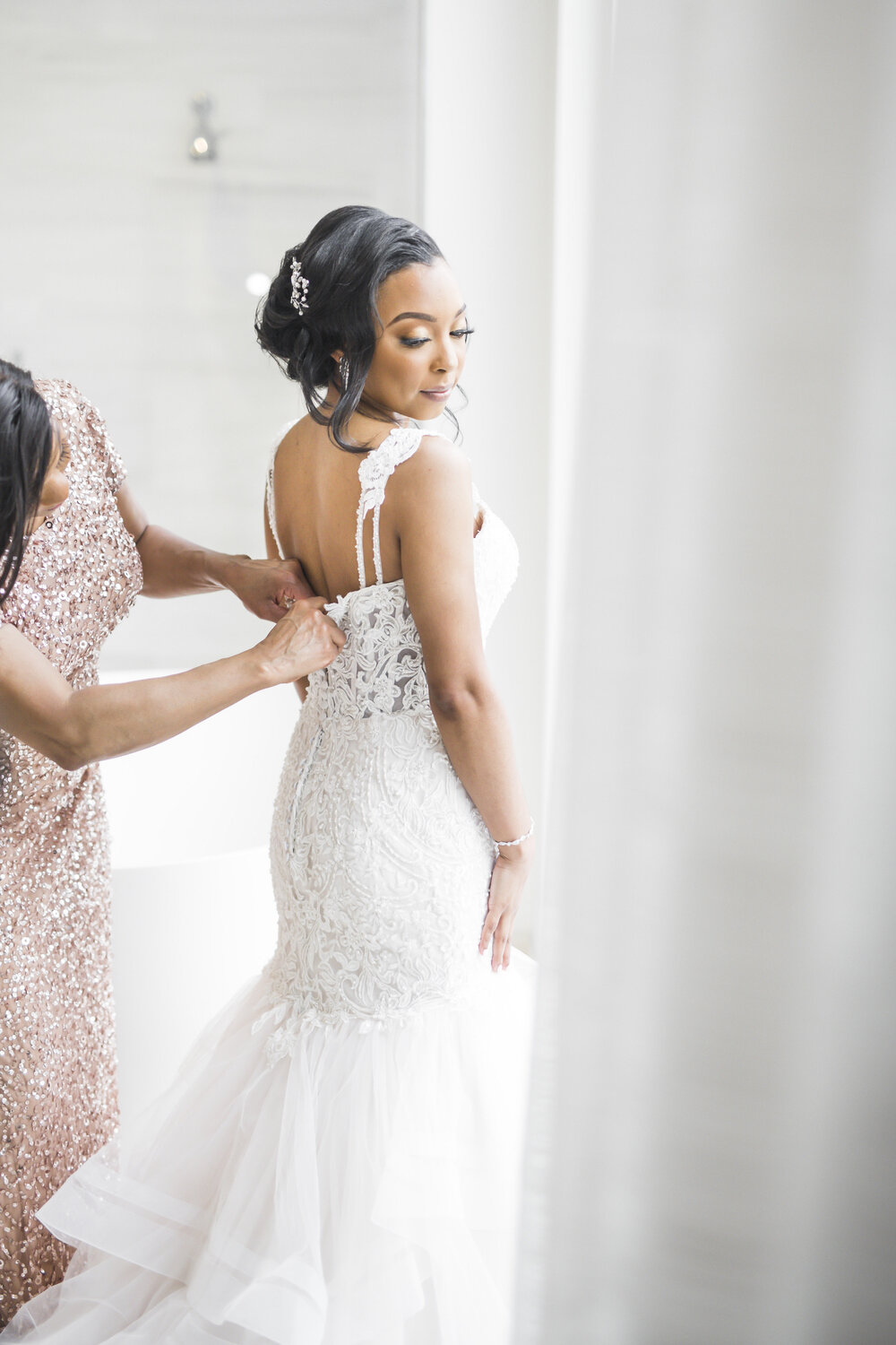 Dallas,TX Wedding- Hall Arts Hotel- Pharris Photography- Getting Ready- Chloe + Demetrius- Bride