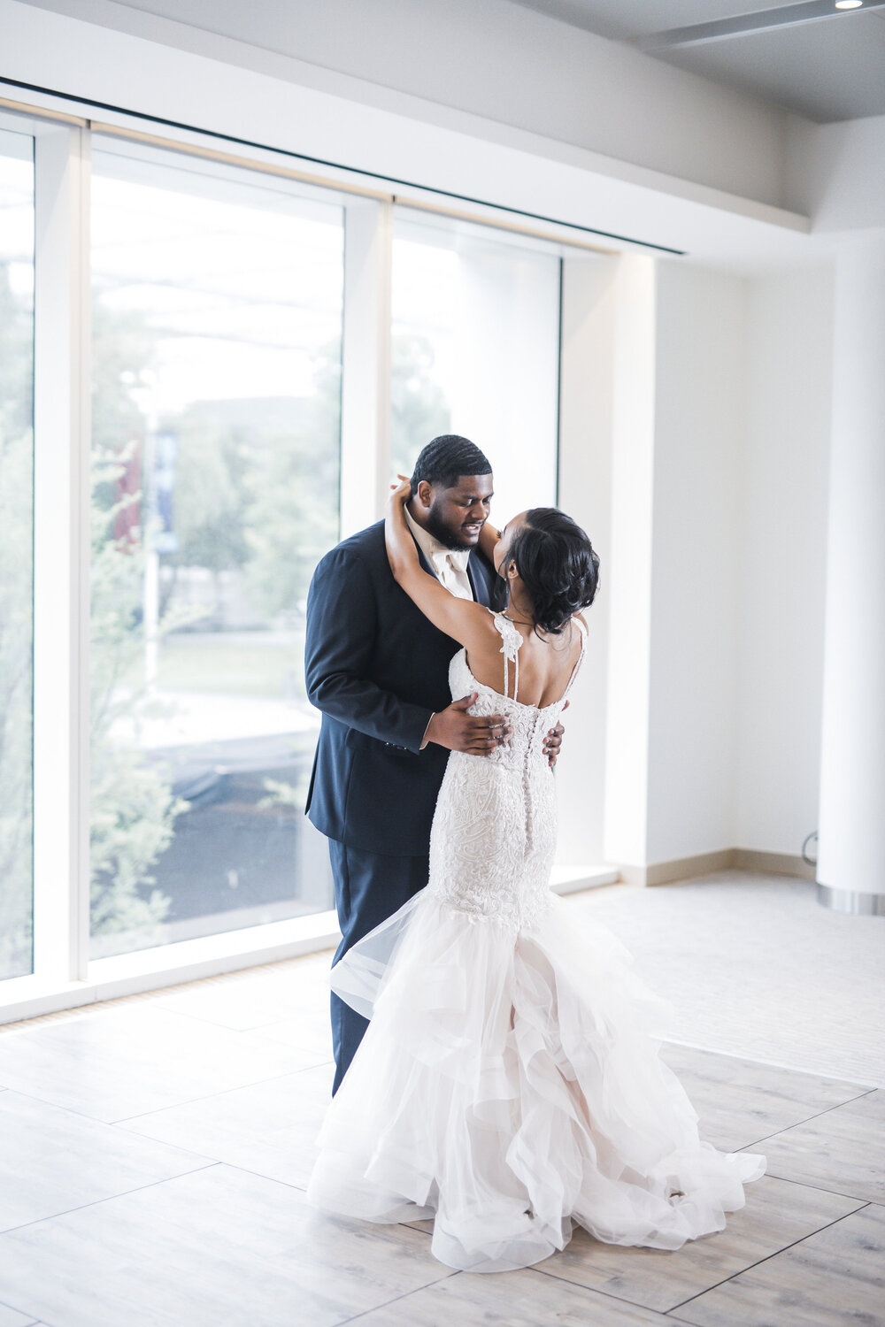 Dallas,TX Wedding- Hall Arts Hotel- Pharris Photography- Reception- Chloe + Demetrius-First Dance