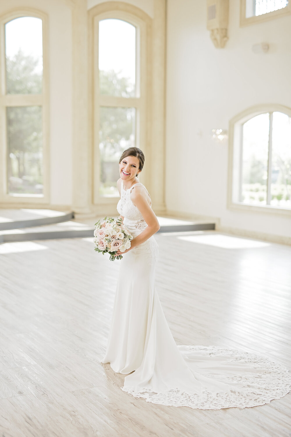 Little Elm, Texas Bridal Portraits- Pharris Photography- Bridal Session-Knotting Hill Place-Leah Dudley