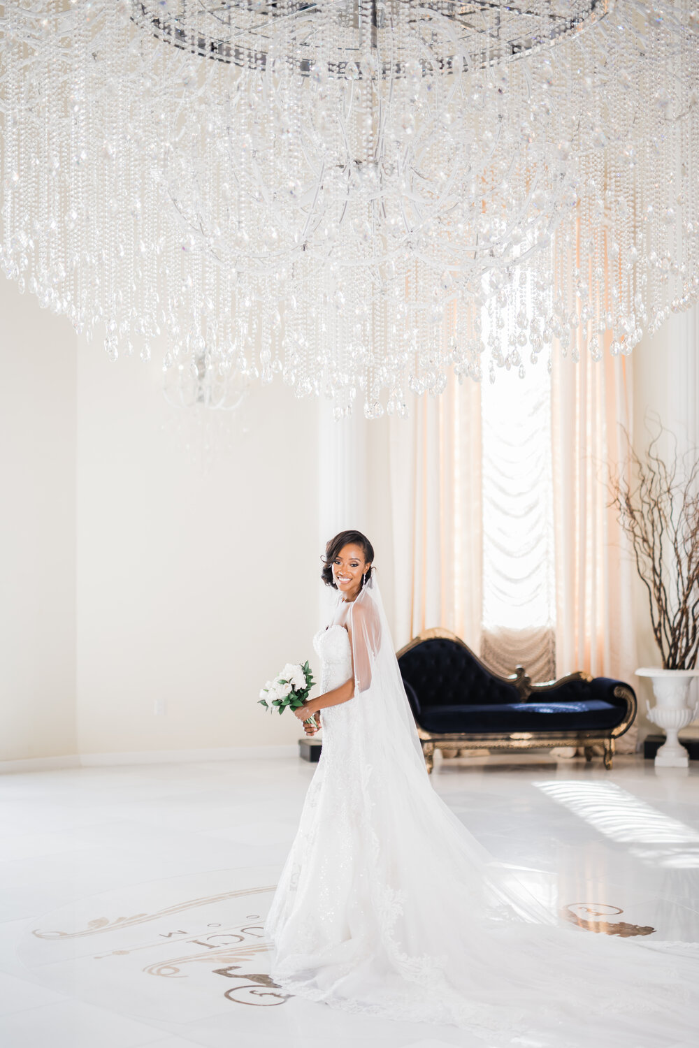 Houston, Texas Bridal Portraits- Pharris Photography- Bridal Session- San Souci Ballroom - Crystal Calhoun 