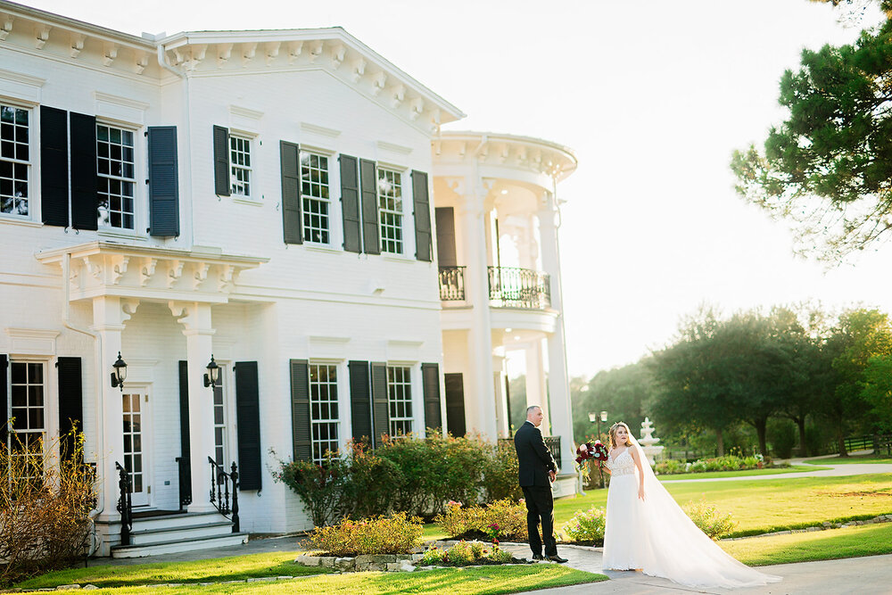 Tomball Texas Wedding- Sandlewood Manor- Pharris Photography- Taylor + Troy- Bride + Groom