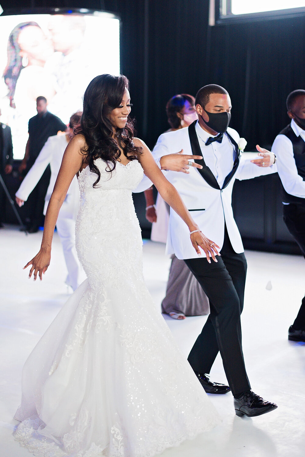 Dallas Texas Wedding- Sans Souci Ballroom - Pharris Photography- Reception- Crystal + Tristan - Dancing